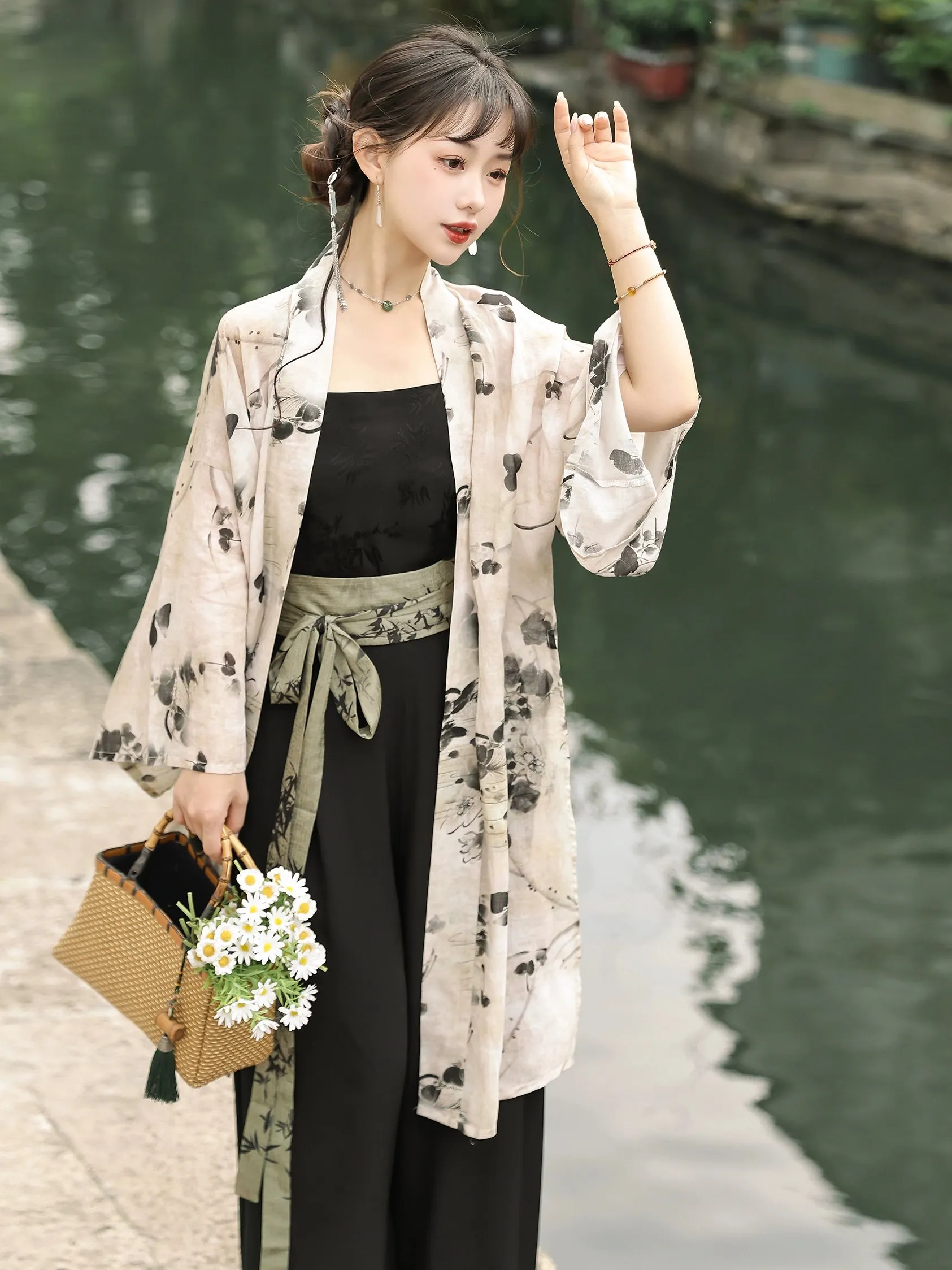 Aged Moonlight 旧时月色 Modernized Song Dynasty Beizi Song Ku Trousers Set