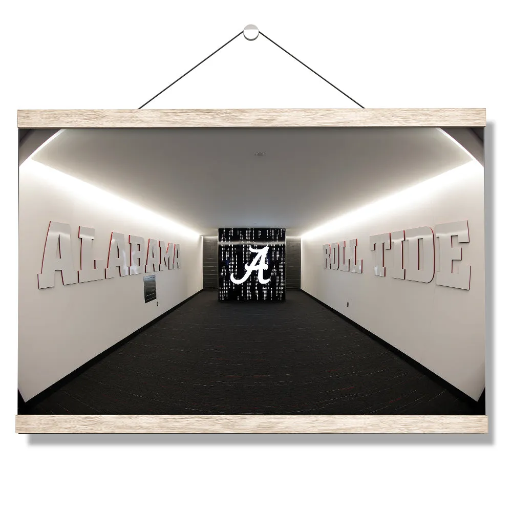 Alabama Crimson Tide - Enter the Locker Room