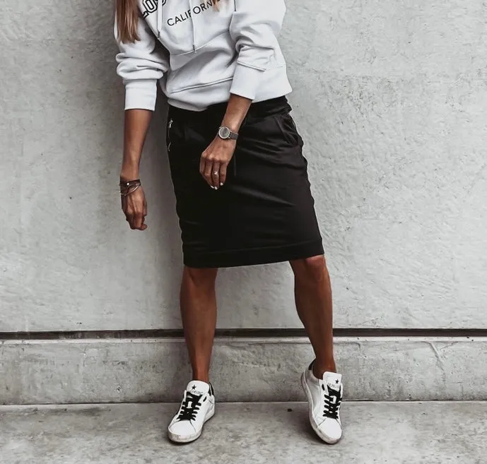 Black ULTIMATE jogger skirt