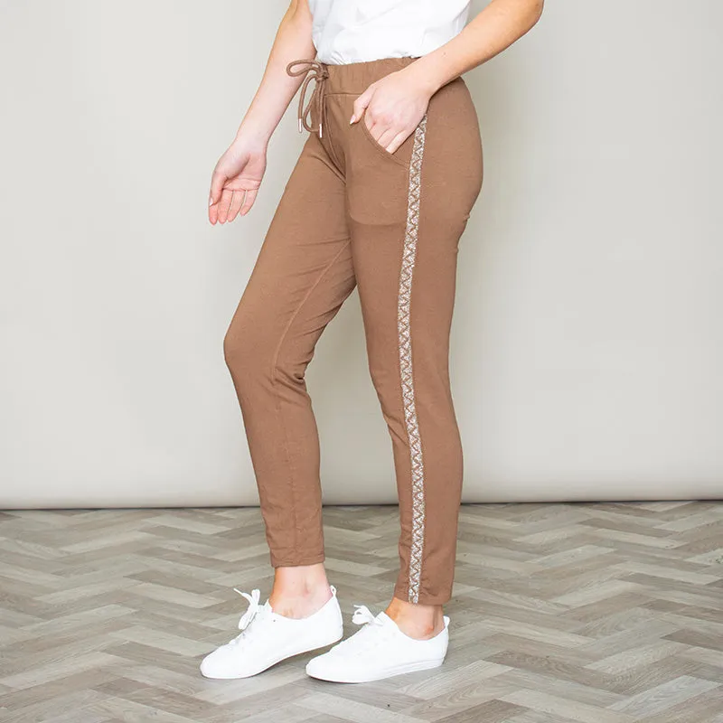 Classic Comfort Jogger Tan