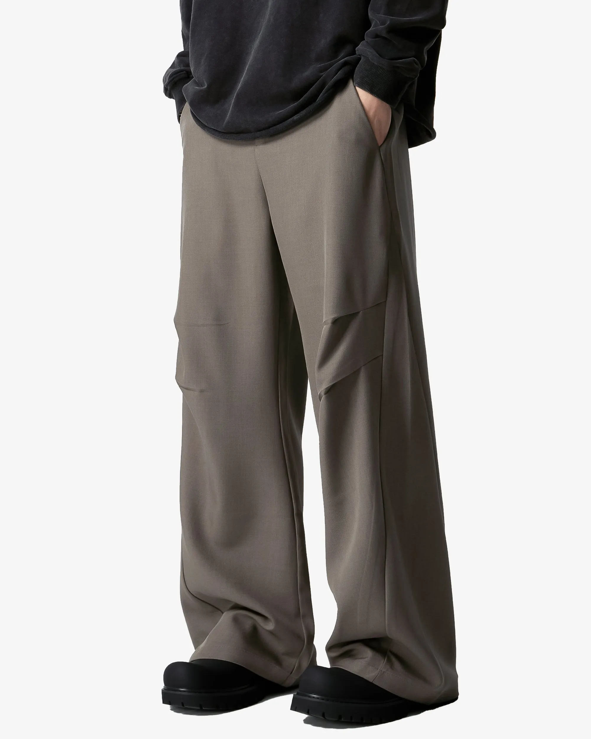 Loose Knee Pleated Wide Trousers