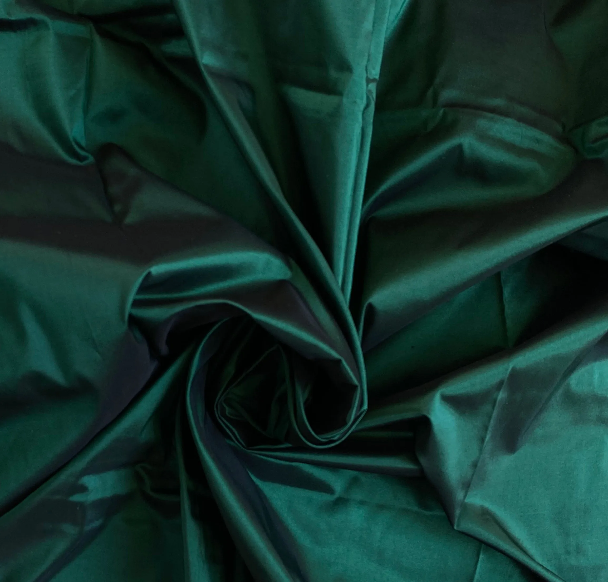 NEW Lady Lisa Designer 100% Silk Taffeta Solid Shot Green with Black Iridescence