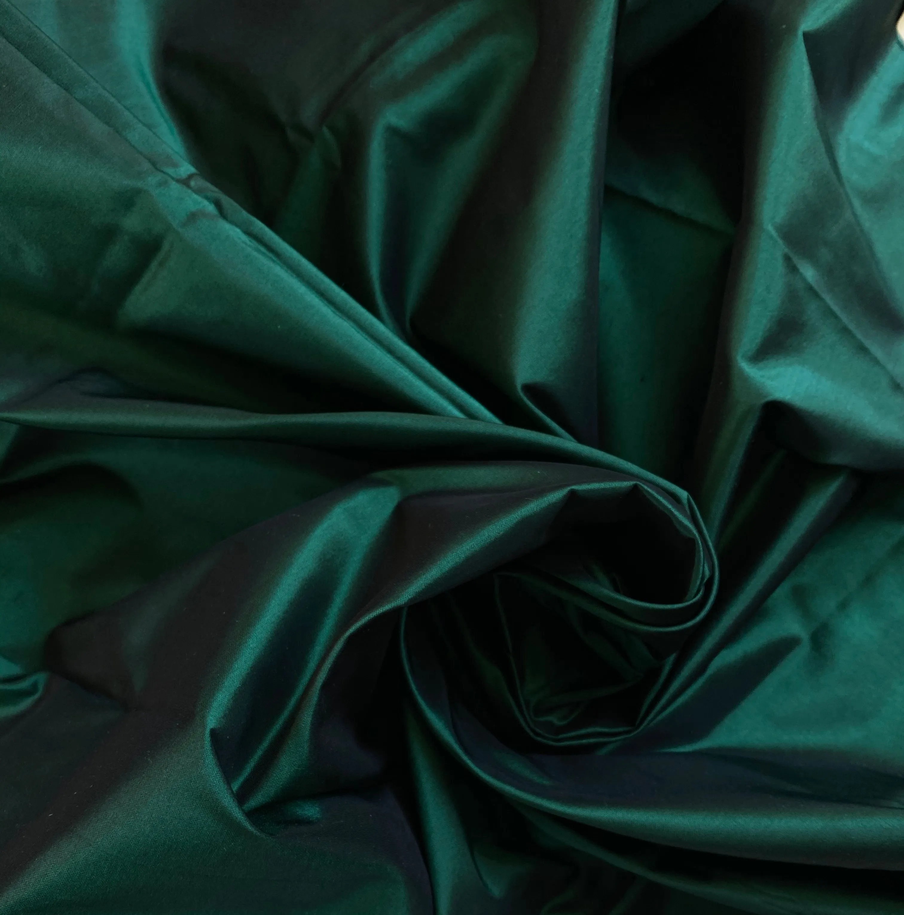 NEW Lady Lisa Designer 100% Silk Taffeta Solid Shot Green with Black Iridescence