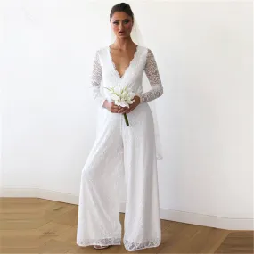 Simple Women Jumpsuits Boho Wedding Dresses Long Sleeve V-Neck Lace Bride Reception Jumpsuit Bridal Pantsuits