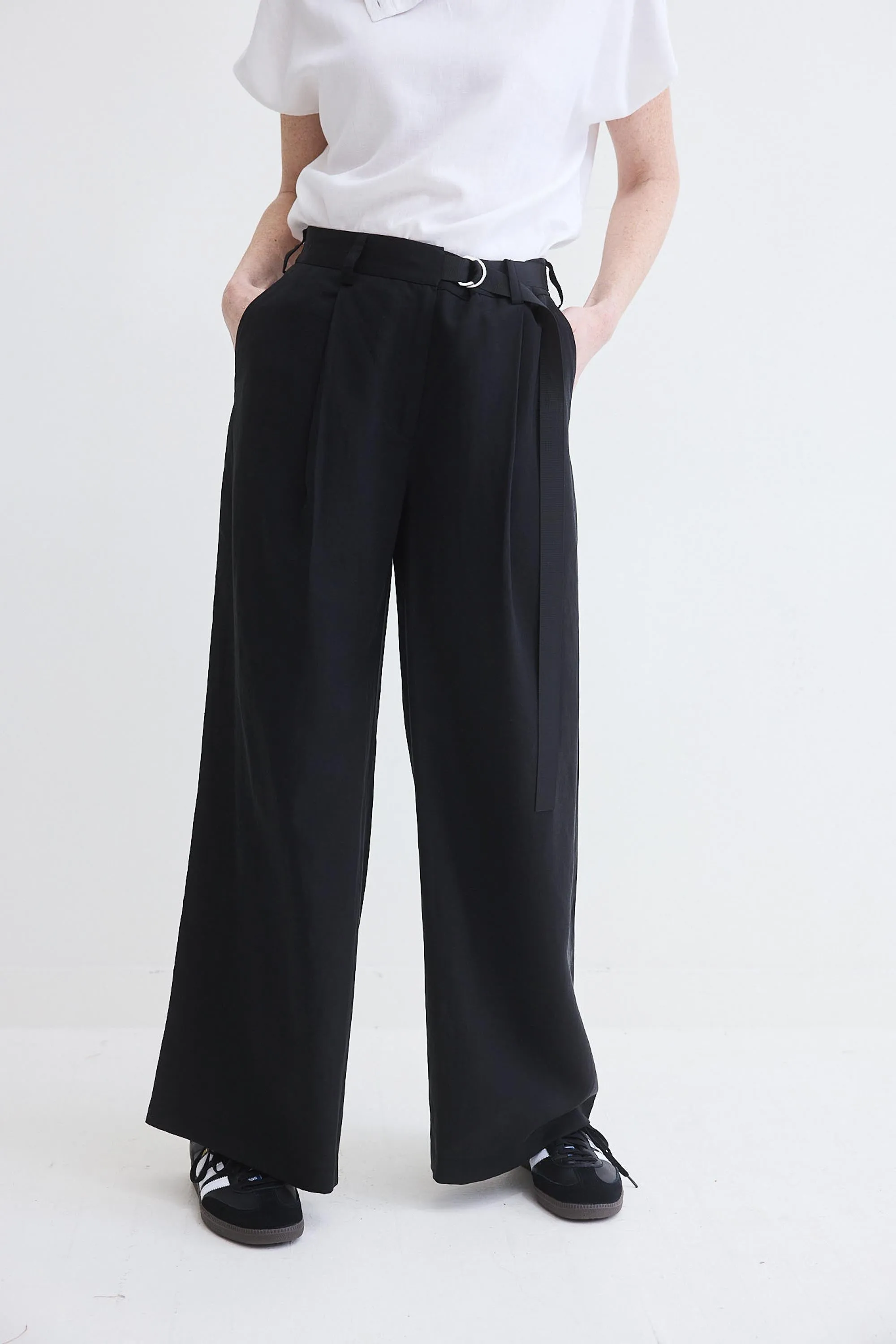 The Editor Linen Blend Wide Leg Trousers